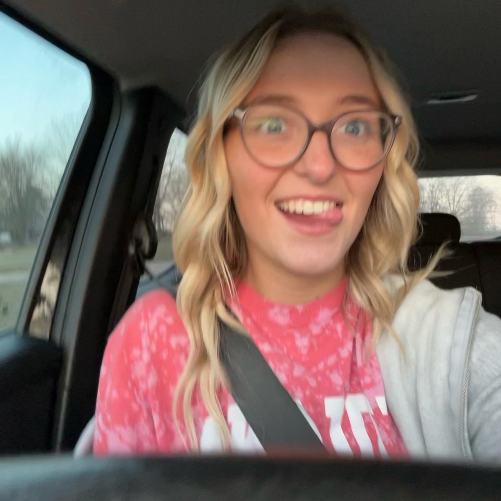 Meet your Posher, Bella